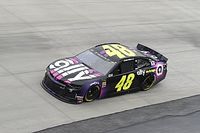 Johnson lidera la pr&aacute;ctica final y Su&aacute;rez en sexto