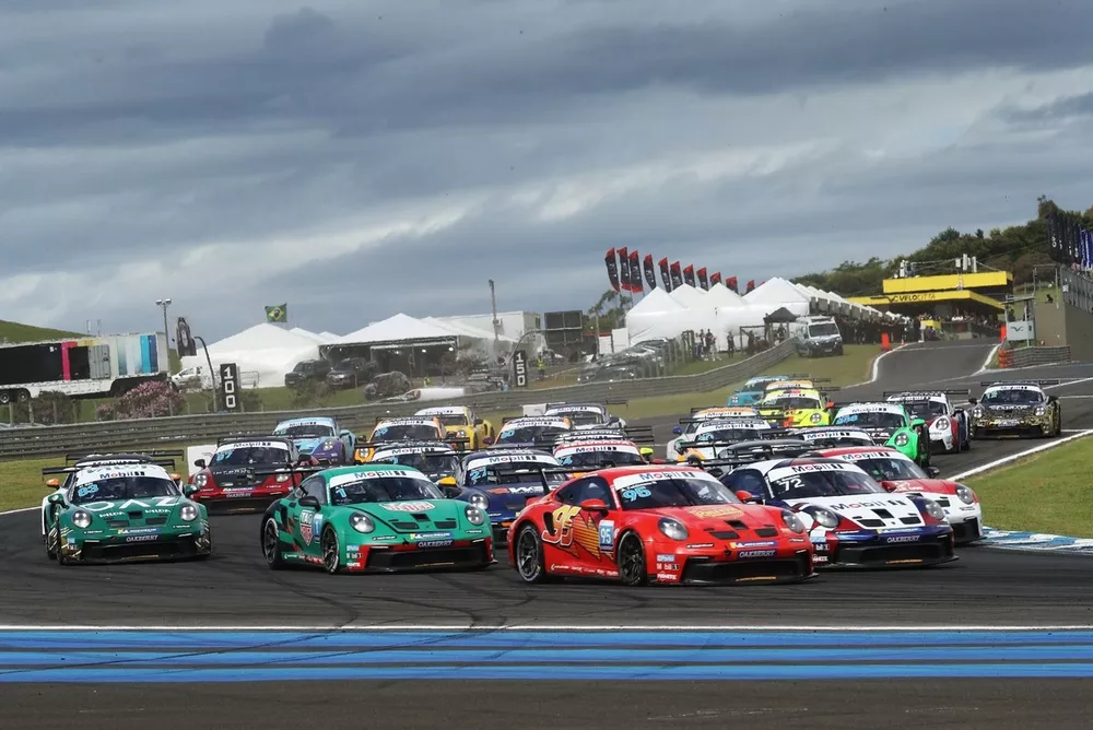 463625_1195896_2025_porsche_992__carrera__race_1_2_et_velocitta__6_