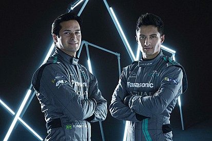 Nelsinho Piquet se junta à Jaguar para temporada da F-E