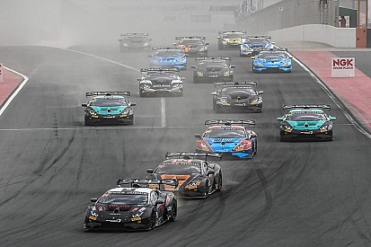 Lamborghini Super Trofeo Middle East: tripletta Target a Dubai