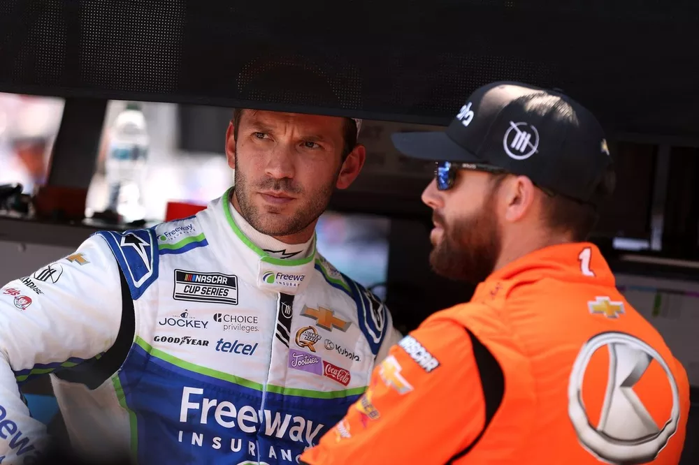 Daniel Suarez, Trackhouse Chevrolet, Ross Chastain, Trackhouse Racing Chevrolet
