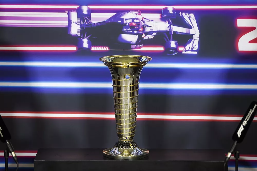 El trofeo del campeonato mundial de pilotos
