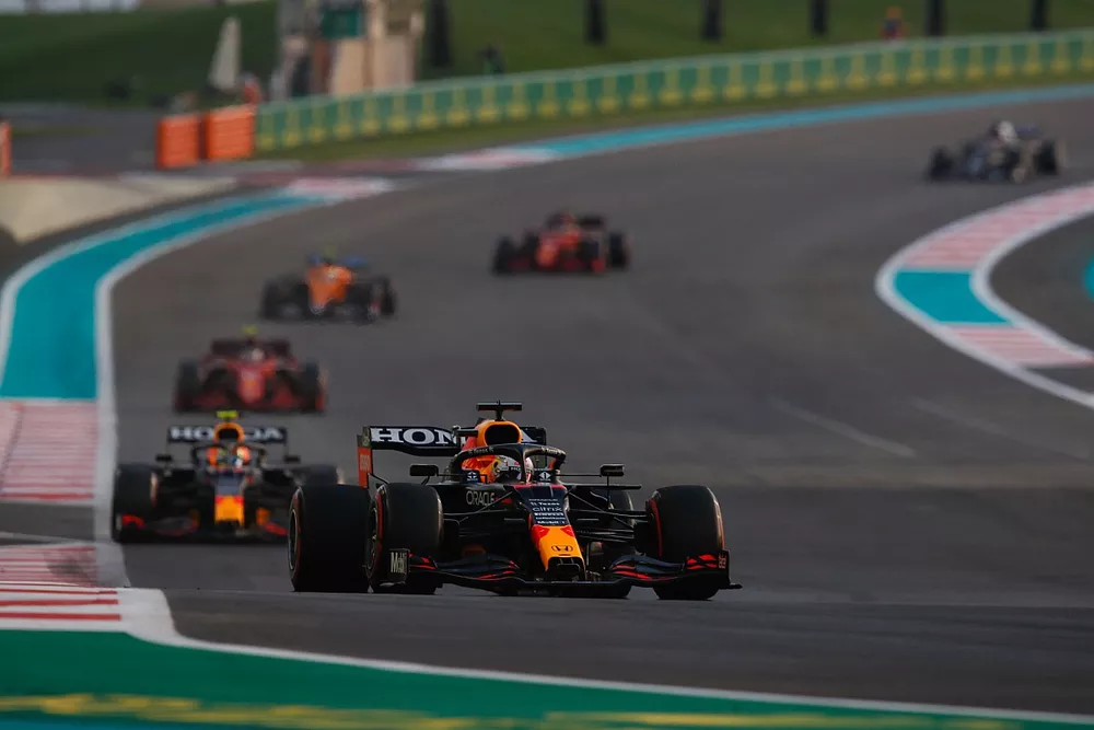 Max Verstappen, Red Bull Racing RB16B, Sergio Perez, Red Bull Racing RB16B, Charles Leclerc, Ferrari SF21