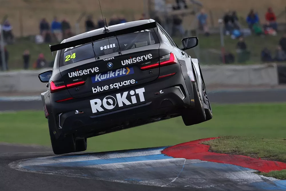 Jake Hill, ROKiT MB Motorsport BMW 330e M Sport 