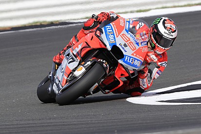 Collision manquée de peu : Lorenzo et Petrucci se rejettent la faute