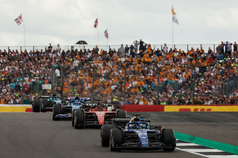 Alex Albon, Williams FW45, Charles Leclerc, Ferrari SF-23, Pierre Gasly, Alpine A523