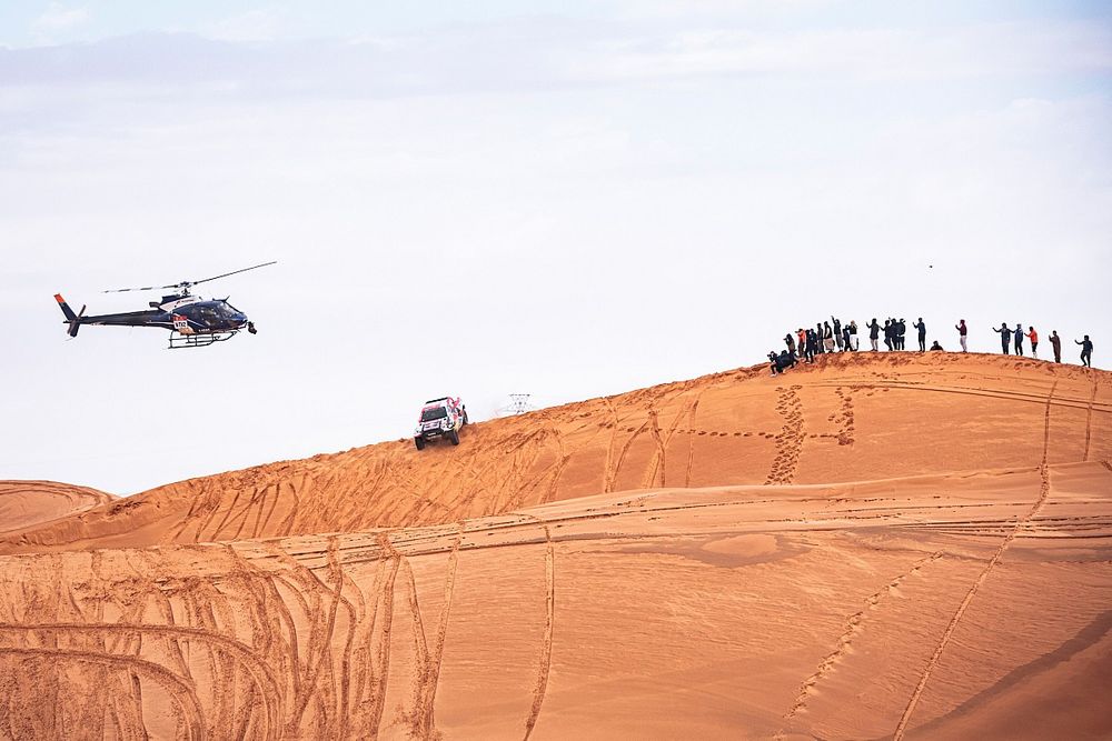 #200 Toyota Gazoo Racing Toyota: Nasser Al-Attiyah, Mathieu Baumel