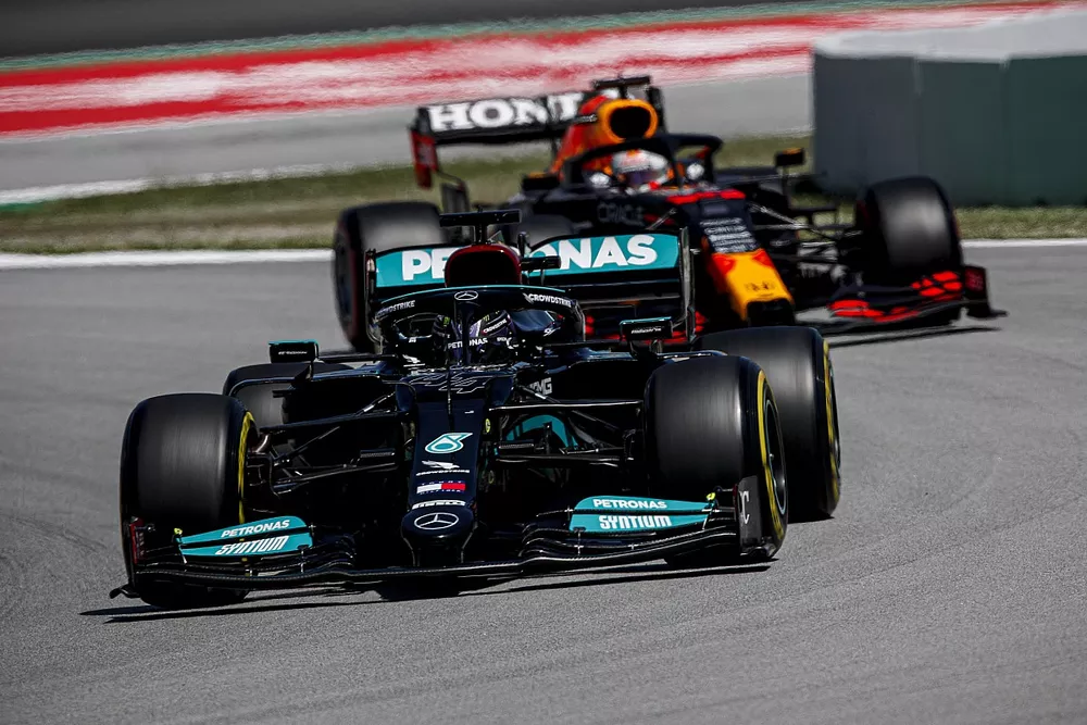 Lewis Hamilton, Mercedes W12, Max Verstappen, Red Bull Racing RB16B