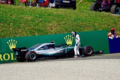 Mercedes checks for "unknown gremlins" after double failure