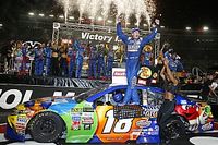 Kyle Busch completa la 'barrida' en Bristol
