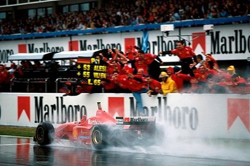 La primera victoria de Schumacher con Ferrari, en la lluvia de Barcelona