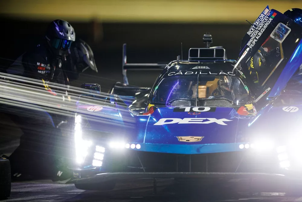 #10 Cadillac Wayne Taylor Racing Cadillac V- Series.R: Ricky Taylor, Filipe Albuquerque, Will Stevens, Brendon Hartley