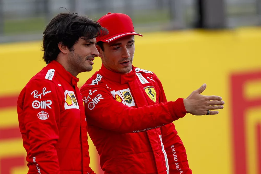 Carlos Sainz Jr., Ferrari y Charles Leclerc, Ferrari antes de la presentación del coche de Fórmula 1 de 2022