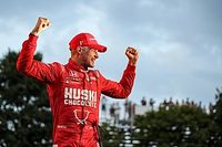 Ericsson se impone en carrera loca en Nashville; O'Ward fuera del top 10