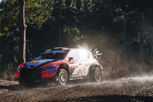 WRC: T&auml;nak abandona y Fourmaux toma el liderato del Rally de Chile