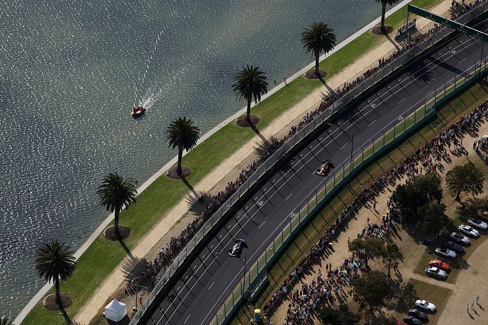 George Russell, Mercedes W13, Daniel Ricciardo, McLaren MCL36