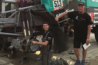Dakar: Van Genugten ha rotto il parabrezza del Powerstar, ma l'assistenza è perfetta