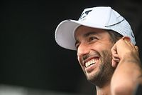 Ricciardo Akan Fokus pada Pemulihan Patah Tangan Kiri