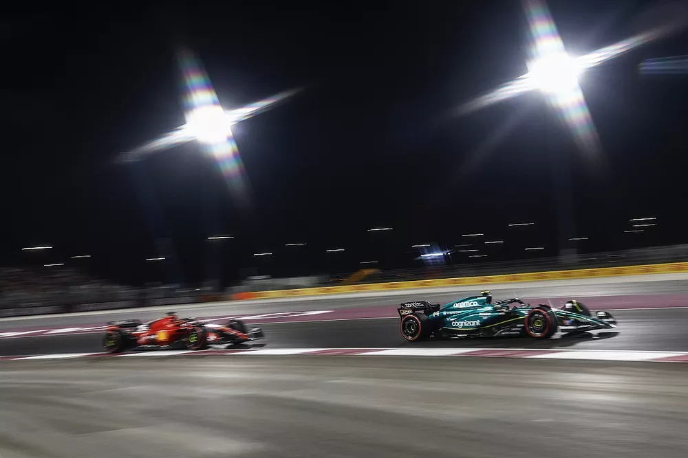 Fernando Alonso, Aston Martin AMR23, Charles Leclerc, Ferrari SF-23