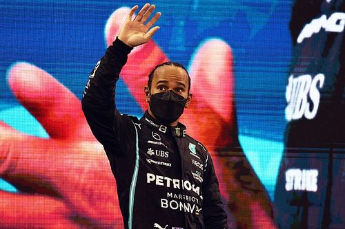 Un posible retiro de Hamilton asusta a Mercedes: ¿Volvería Bottas?