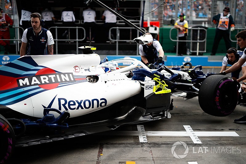 Sirotkin abandonó por el envoltorio de un sándwich