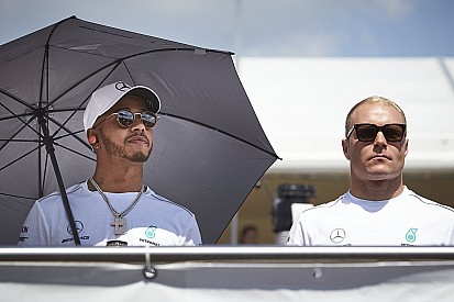 Боттас согласился подчиняться командным приказам Mercedes