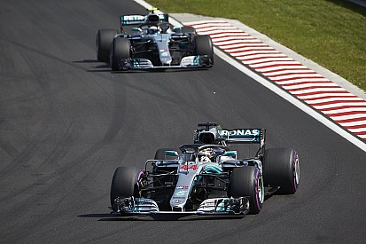 Mercedes valora imponer ordenes de equipo después de Monza