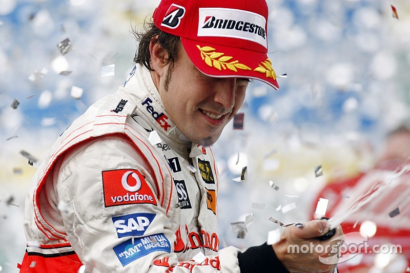 Red Bull: Alonso kis híján hozzánk igazolt 2007-ben
