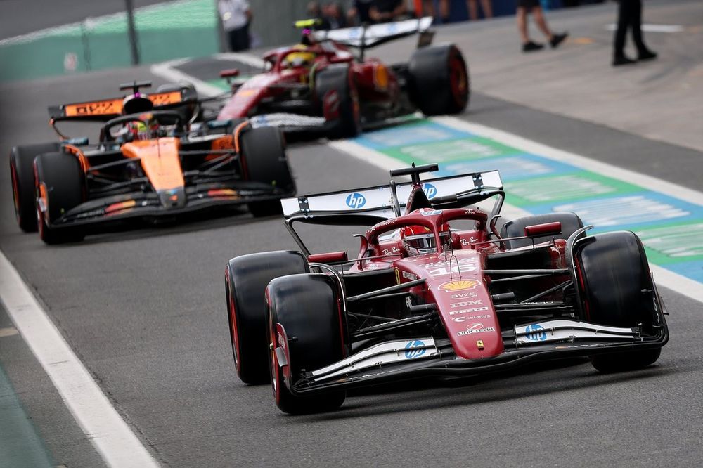 Charles Leclerc, Ferrari, Lewis Hamilton, Ferrari, Oscar Piastri, McLaren
