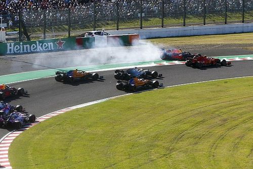 Verstappen chama Leclerc de "irresponsável" após colisão no GP do Japão