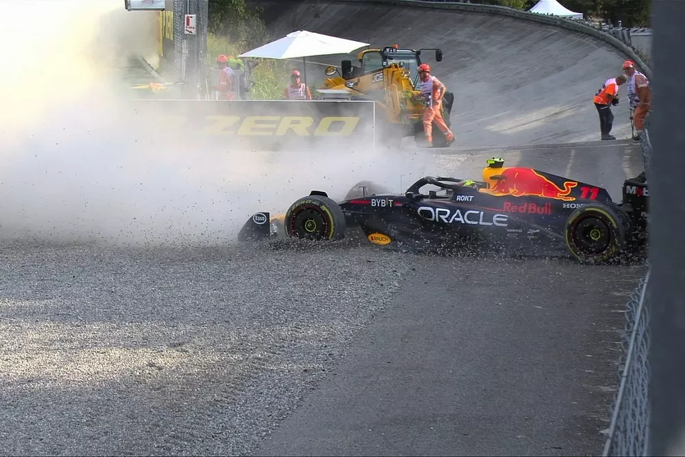 Accidente de Checo Pérez en la Parabolica de Monza