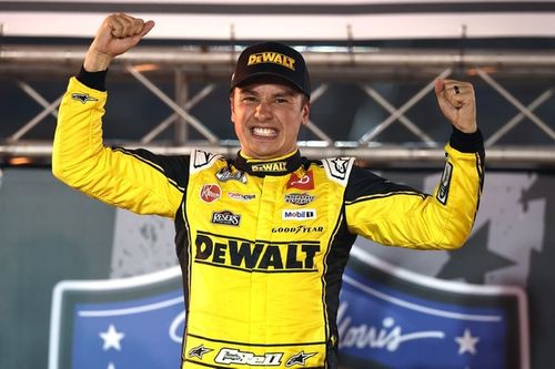 NASCAR Cup: caos en la gesti&oacute;n de neum&aacute;ticos y victoria de Christopher Bell en Bristol