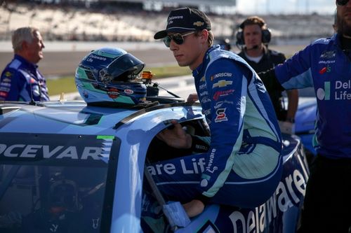 NASCAR: Carson Hocevar &eacute; multado em 50 mil d&oacute;lares por colocar em risco a seguran&ccedil;a dos fiscais