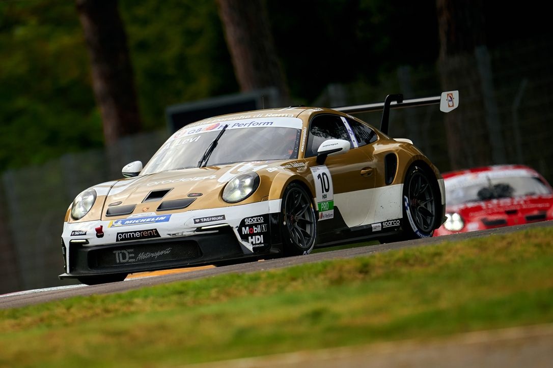 Carrera Cup Italia | Imola: penalty per Levi, ecco il podio di gara 1