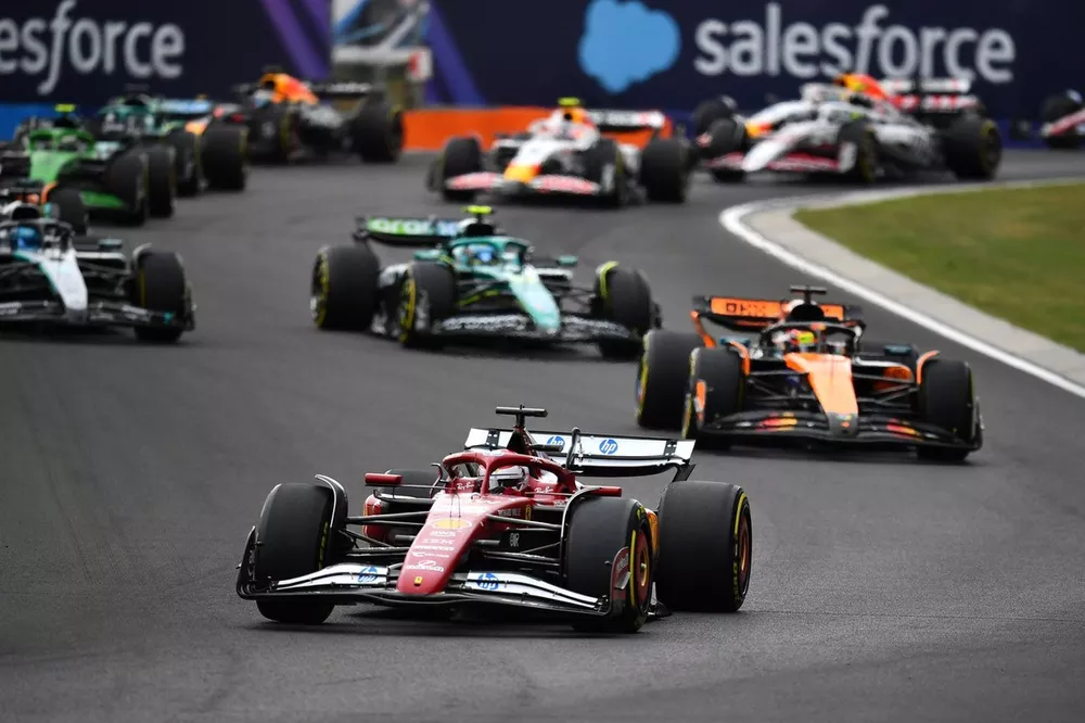 Charles Leclerc, Ferrari, Oscar Piastri, McLaren, Fernando Alonso, Aston Martin Racing
