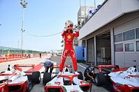 Gianluca Petecof vence em Misano e lidera campeonato da Fórmula Regional Europeia