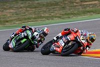 Davies rompe la hegemonía de Rea y gana en Motorland Aragón