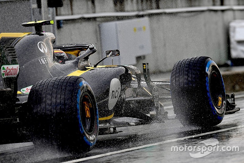 Главные моменты сезона Ф1 в фотографиях: Renault
