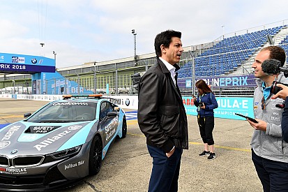 A Mercedes szerint "Ecclestone üzleti modellje tarthatatlan"