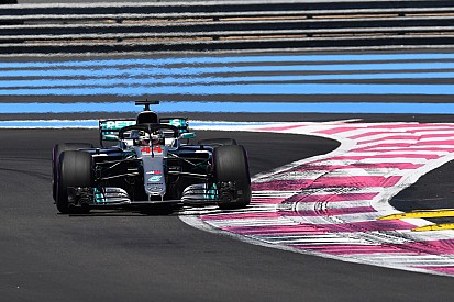 Hamilton: Diğer takımlar motorlarını açtığı zaman nerede olacağımızı göreceğiz
