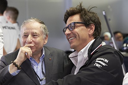 Mercedes samai rekor Ferrari, Todt beri selamat