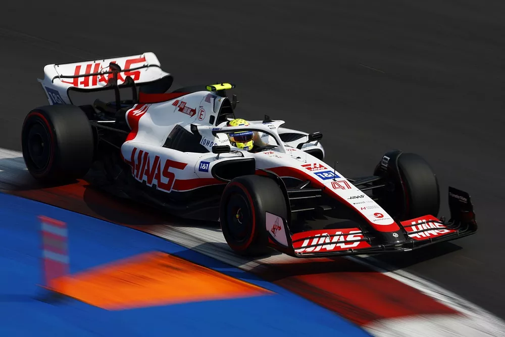 Mick Schumacher, Haas VF-22