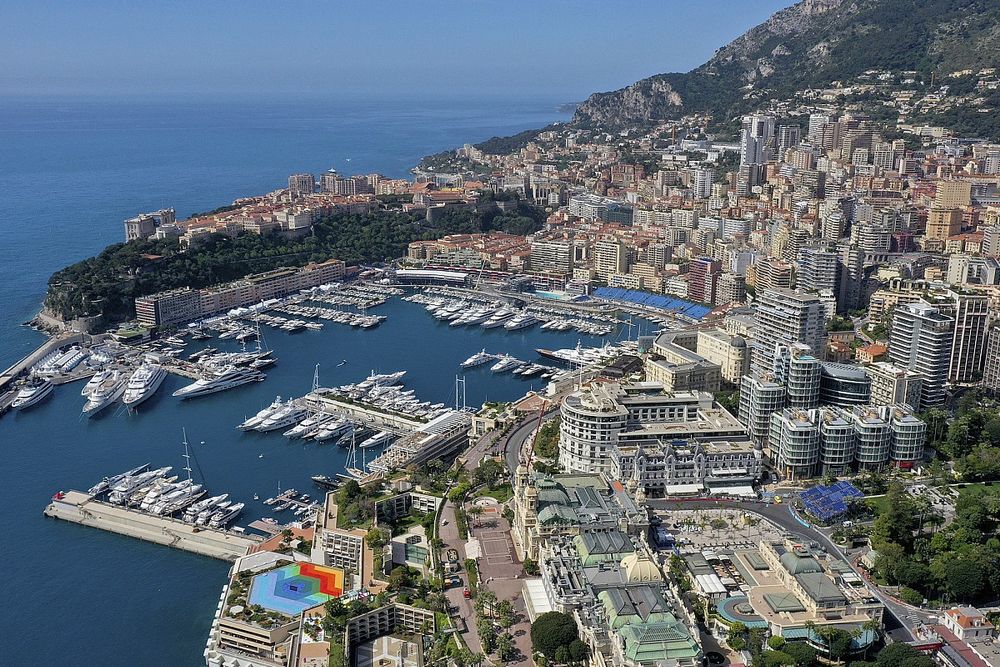Una vista de M&oacute;naco, el puerto