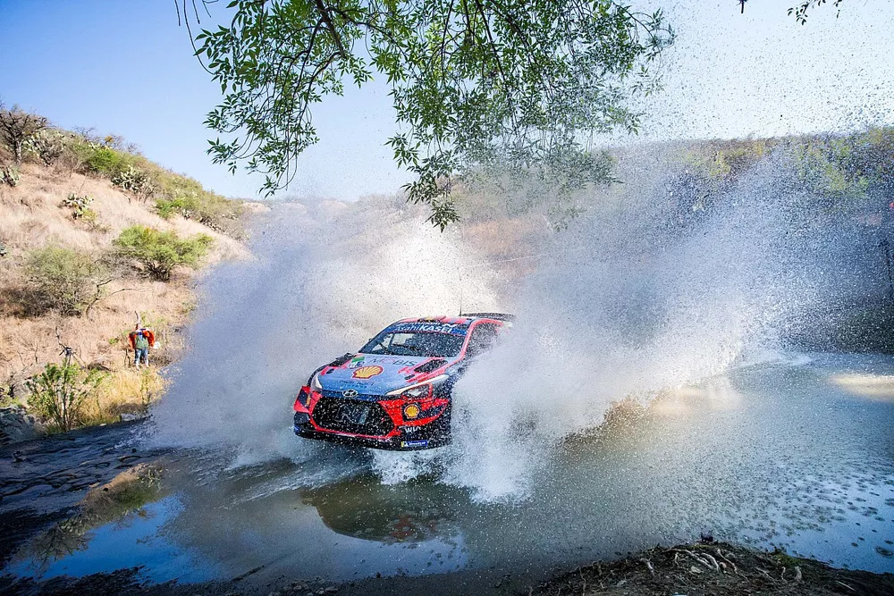 Thierry Neuville, Nicolas Gilsoul, Hyundai Motorsport Hyundai i20 Coupe WRC