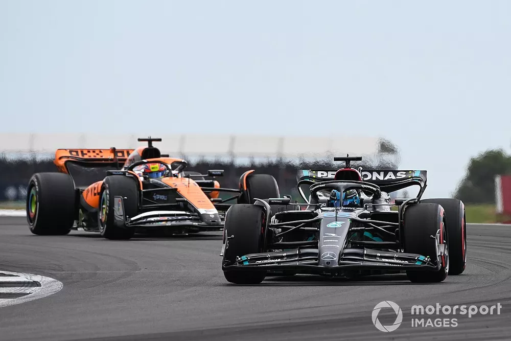 George Russell, Mercedes F1 W14, leads Oscar Piastri, McLaren MCL60