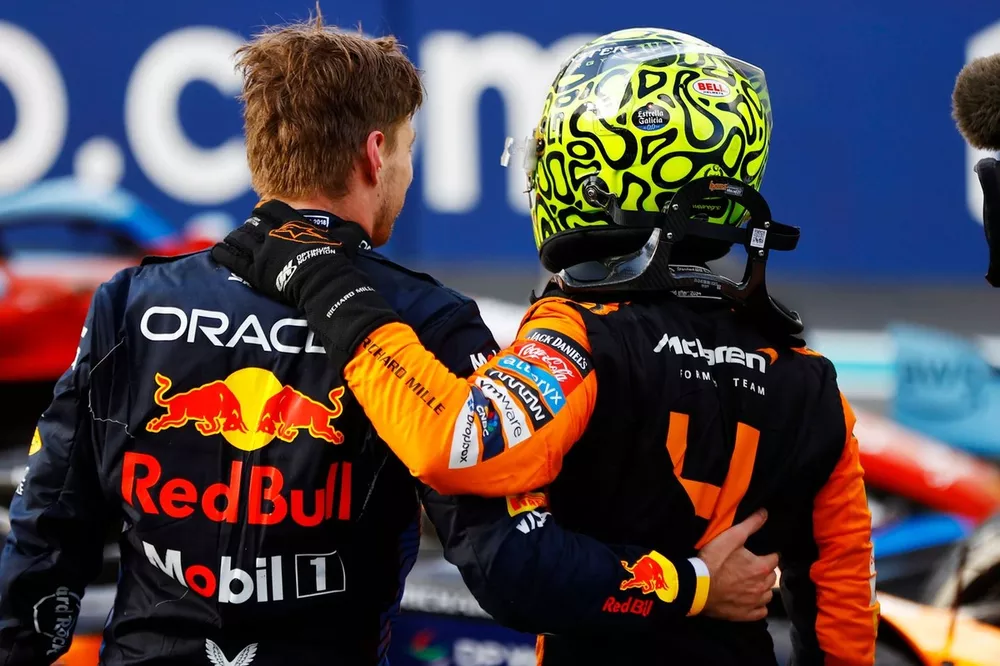 Max Verstappen, Red Bull Racing, 2nd position, Lando Norris, McLaren F1 Team, 1st position, congratulate each other in Parc Ferme