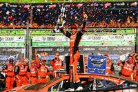 Chase Elliott gana en Texas para poner fin a su mala racha en NASCAR