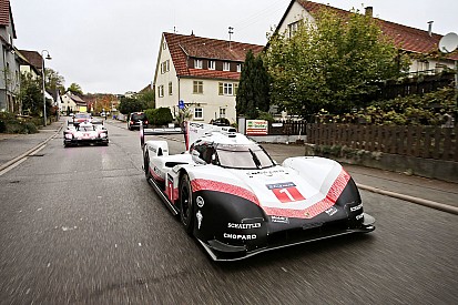 Über öffentliche Straßen: Porsche 919 Hybrid fährt ins Museum