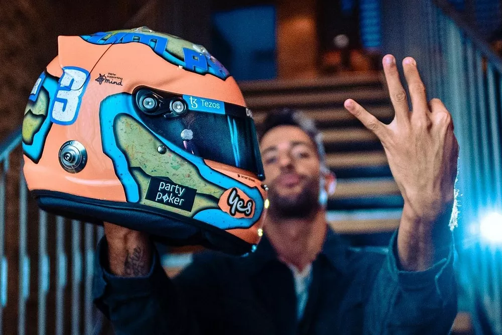 Casco de Daniel Ricciardo, McLaren