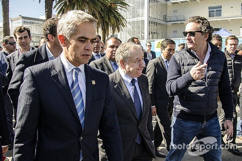 (Izq-Der) Miguel Ángel Mancera Jefe de Gobierno de la Ciudad de México, Jean Todt Presidente de la F
